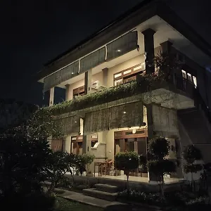 Putra Bisma , Ubud (Bali) Indonesia