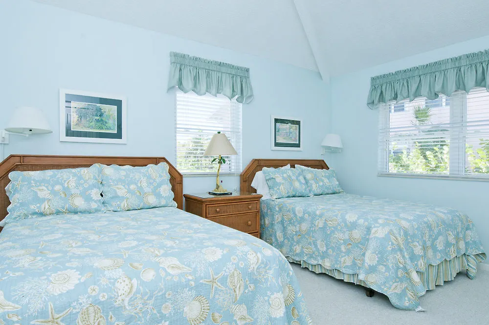 Silver Sands Condominiums Upper Land West Bay