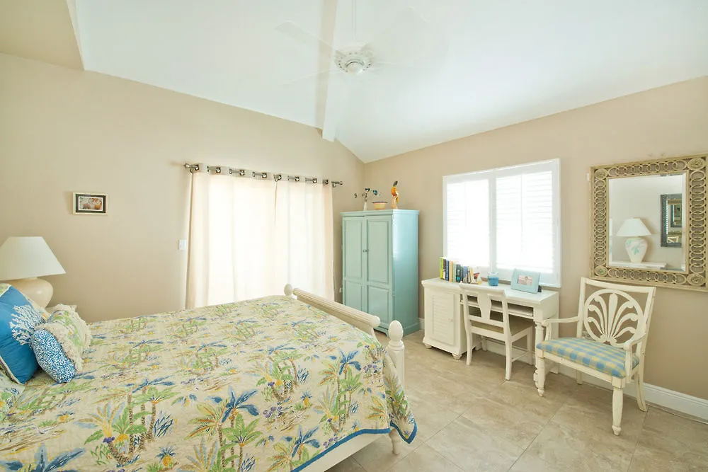 Silver Sands Condominiums Upper Land 4*, West Bay Cayman Islands