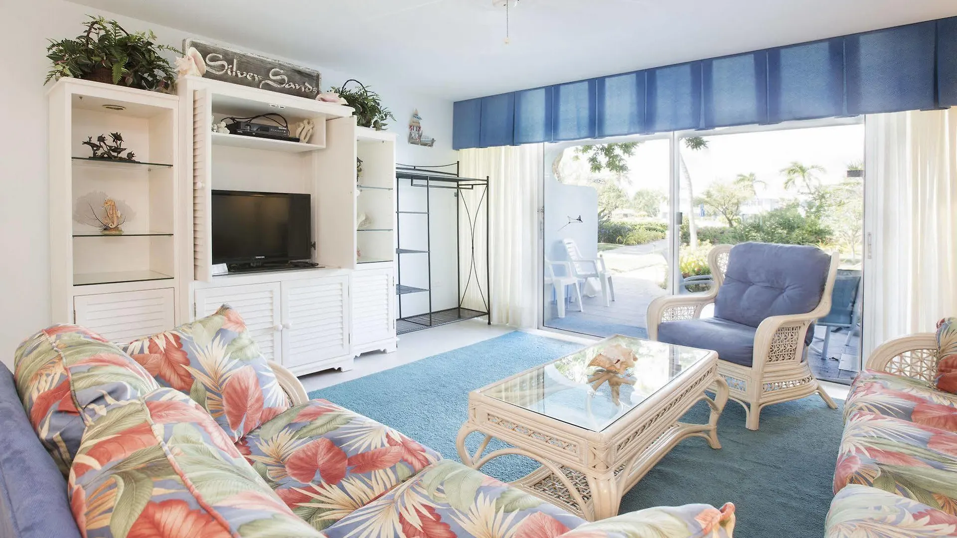 Silver Sands Condominiums Upper Land Hotel
