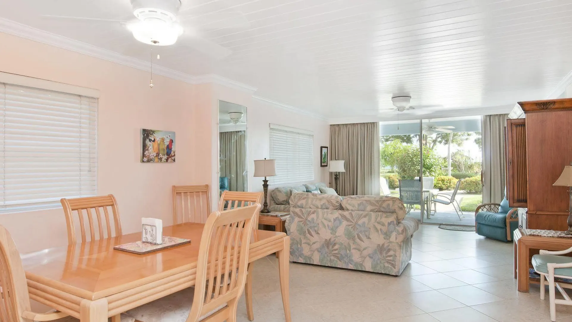 Silver Sands Condominiums Upper Land Hotel