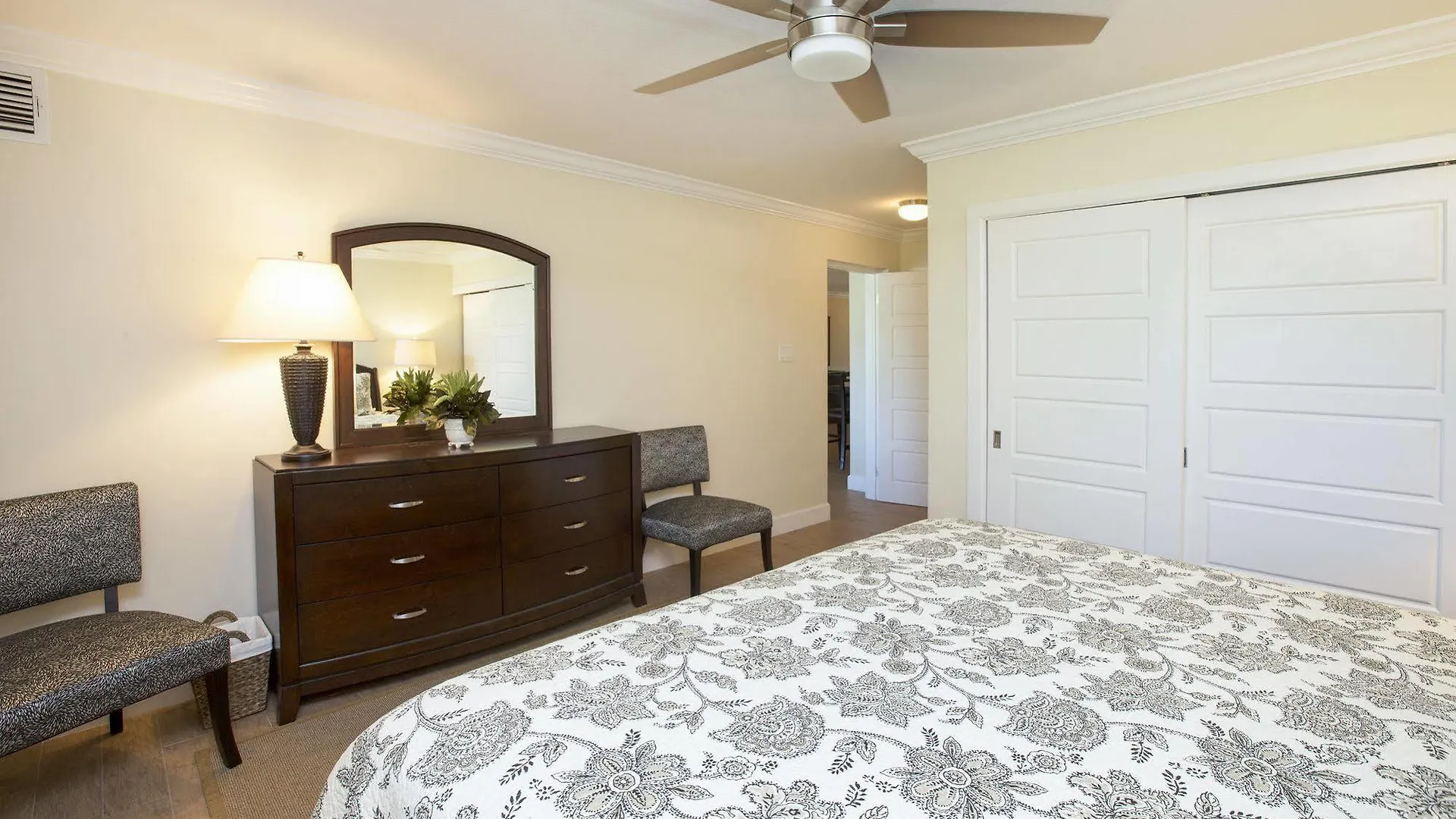 Silver Sands Condominiums Upper Land Cayman Islands