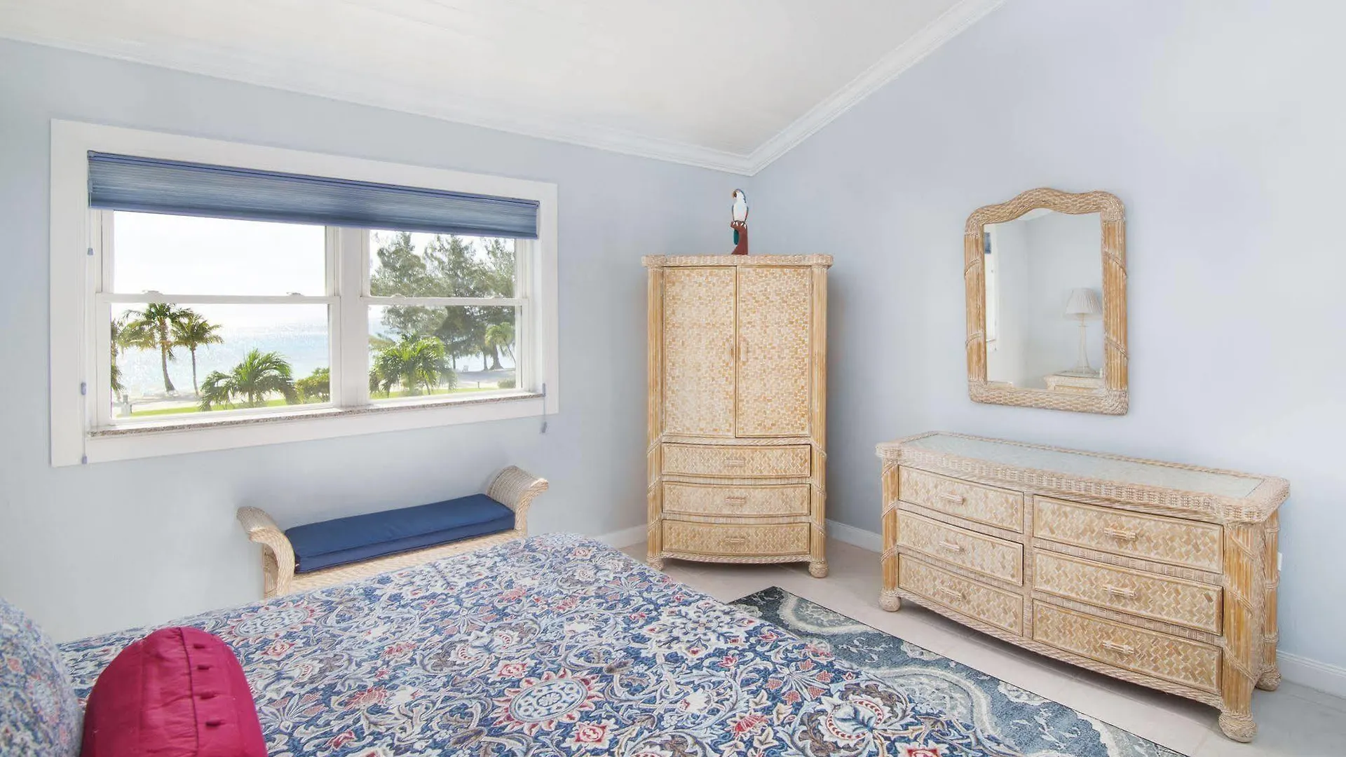 Silver Sands Condominiums Upper Land West Bay